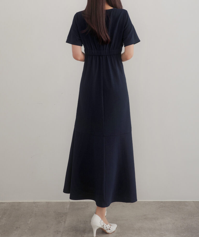 キーネックカラータックワンピース キーネックカラータックワンピース | アンアナザーアンジェラス